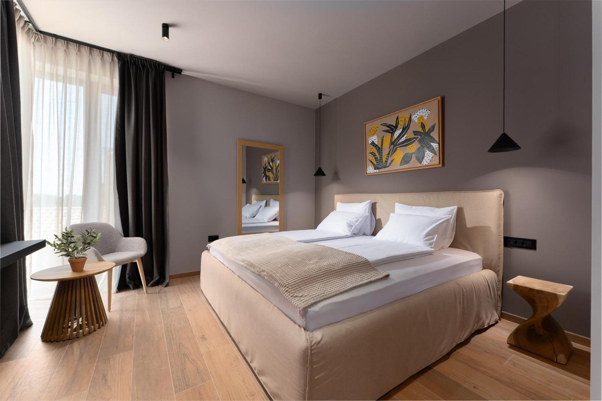 San Vincenti Villa *